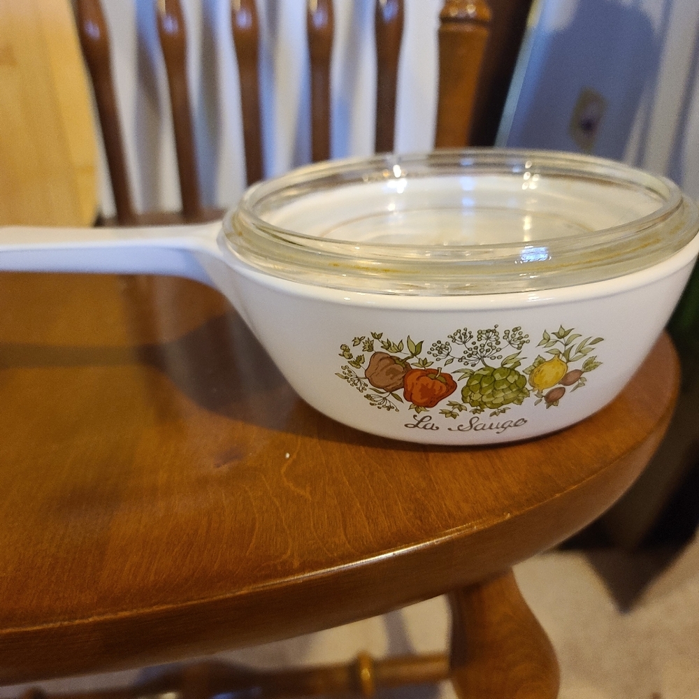 Small Lided Glass Crockpot